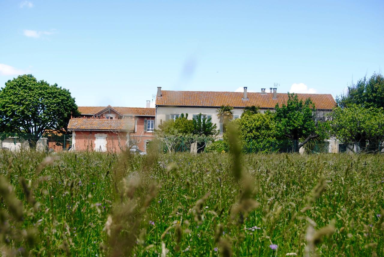 Le Mas Marguerite Arlés Exterior foto