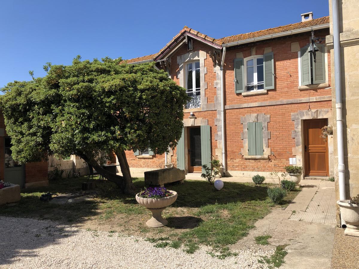 Le Mas Marguerite Arlés Exterior foto